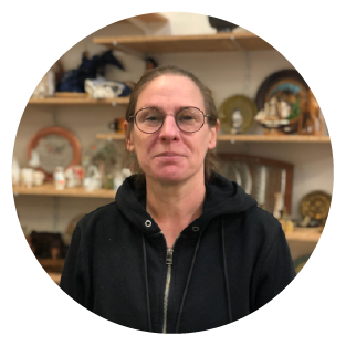 Estelle encadrante équipe vente de La Ressource AAA